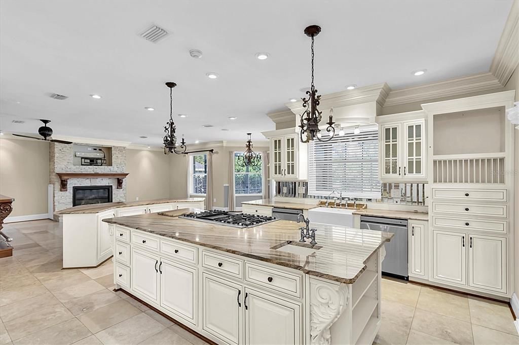 En Venta: $999,900 (4 camas, 3 baños, 5410 Pies cuadrados)