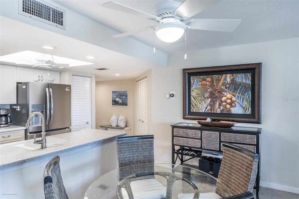 For Rent: $4,500 (2 beds, 2 baths, 1180 Square Feet)