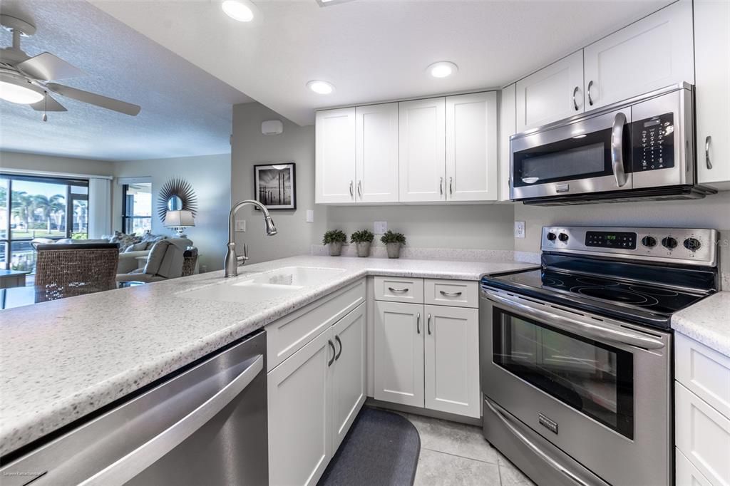 For Rent: $4,500 (2 beds, 2 baths, 1180 Square Feet)