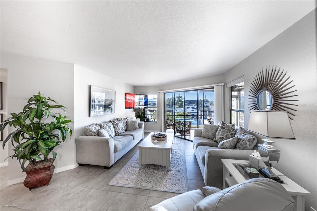 For Rent: $4,500 (2 beds, 2 baths, 1180 Square Feet)