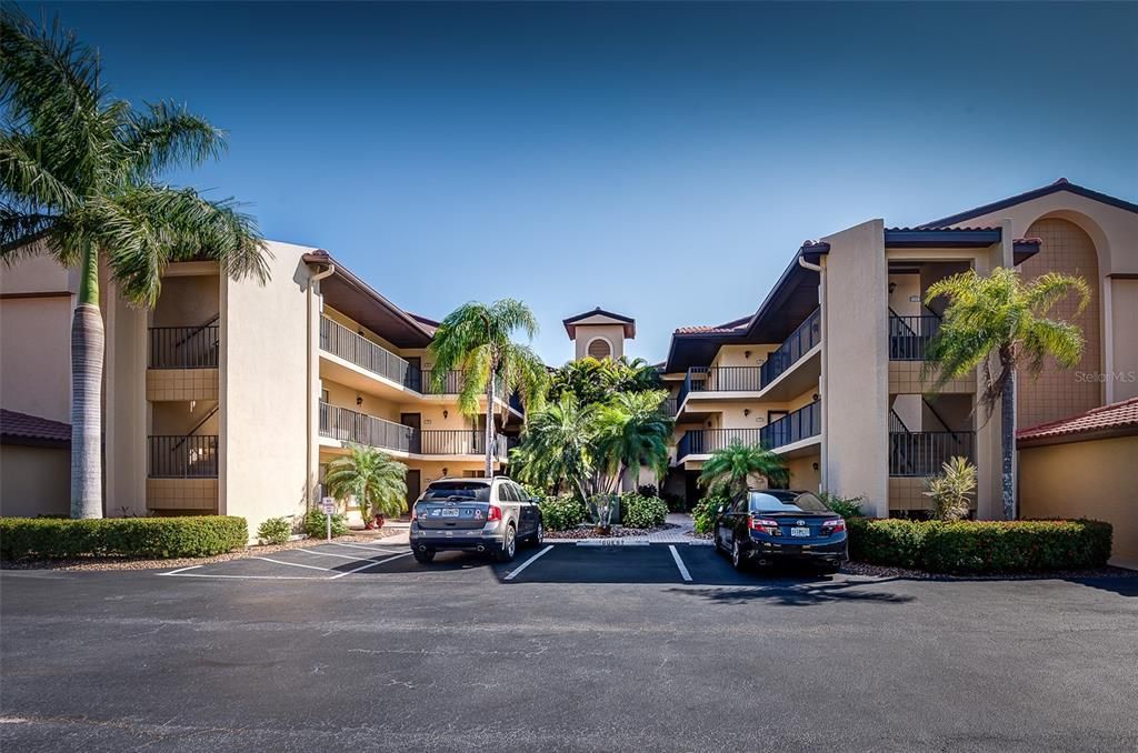 For Rent: $4,500 (2 beds, 2 baths, 1180 Square Feet)