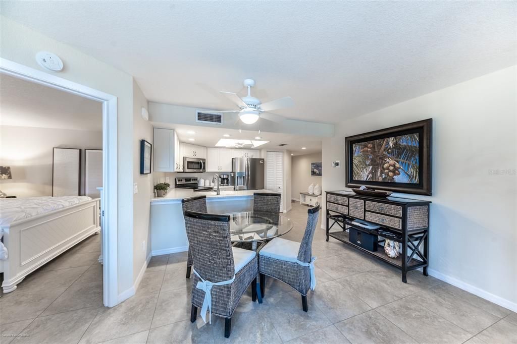 For Rent: $4,500 (2 beds, 2 baths, 1180 Square Feet)