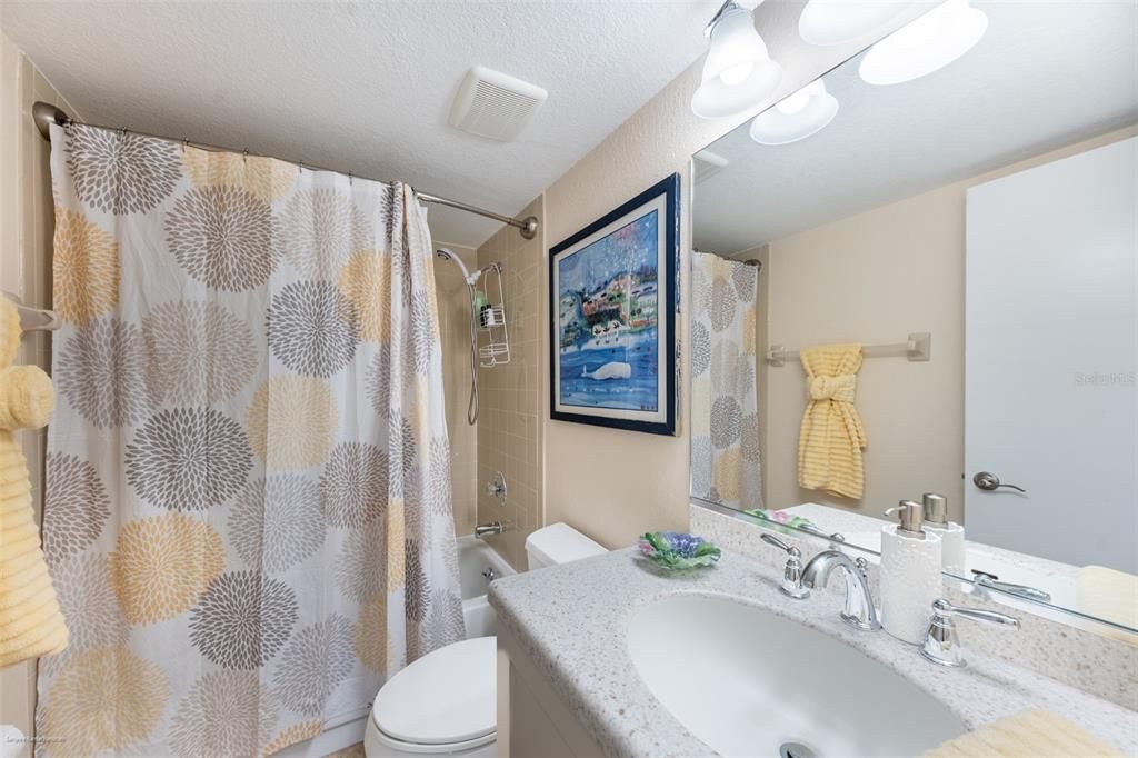 For Rent: $4,500 (2 beds, 2 baths, 1180 Square Feet)