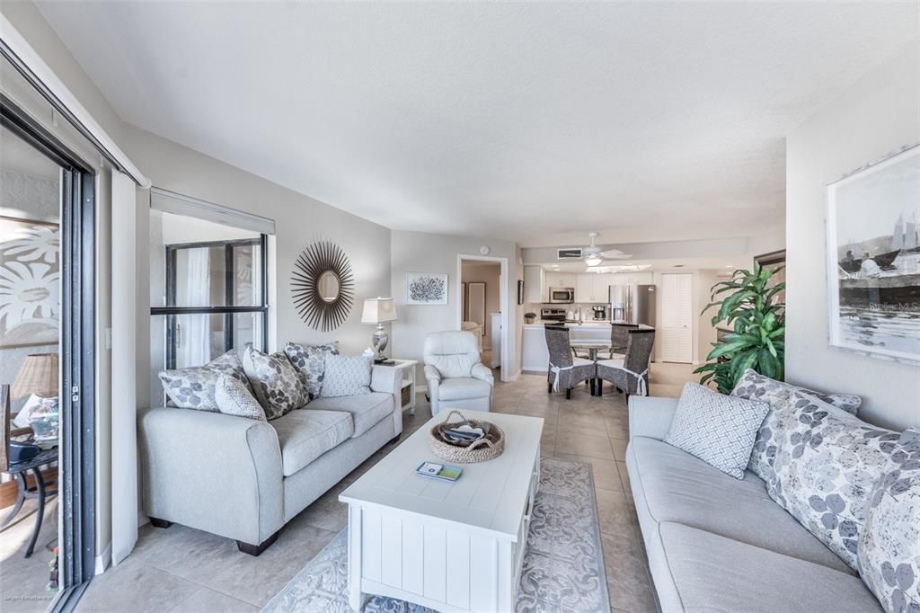 For Rent: $4,500 (2 beds, 2 baths, 1180 Square Feet)