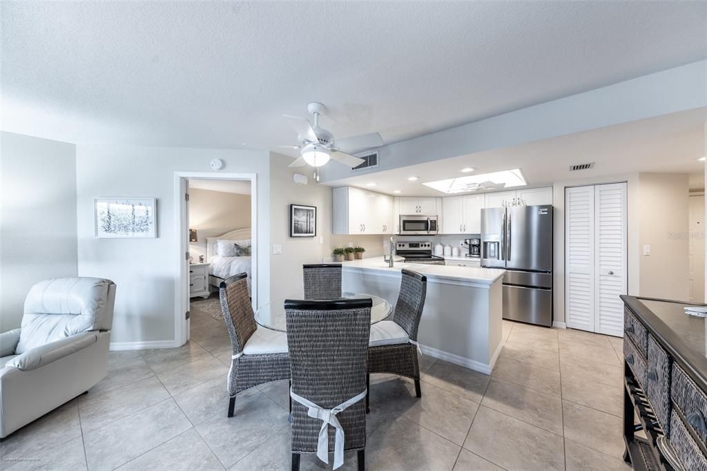 For Rent: $4,500 (2 beds, 2 baths, 1180 Square Feet)