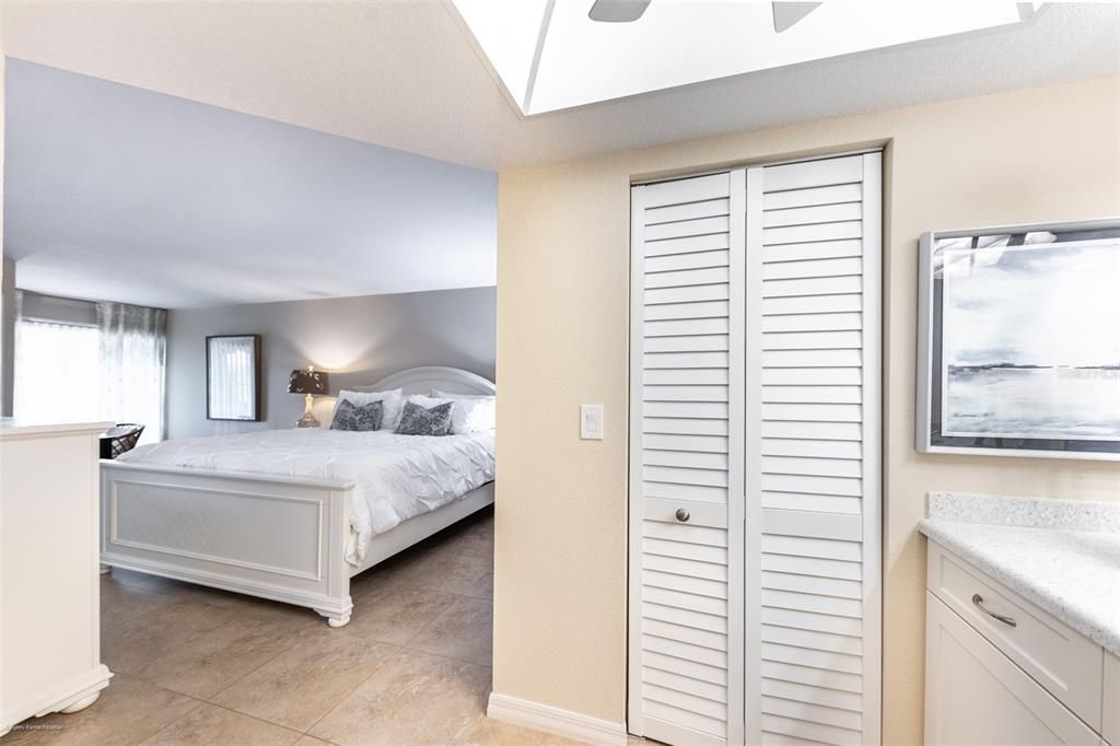 For Rent: $4,500 (2 beds, 2 baths, 1180 Square Feet)