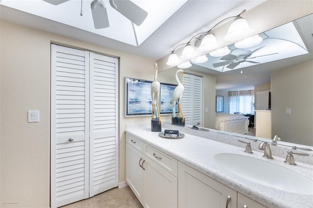 For Rent: $4,500 (2 beds, 2 baths, 1180 Square Feet)