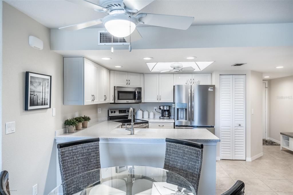 For Rent: $4,500 (2 beds, 2 baths, 1180 Square Feet)