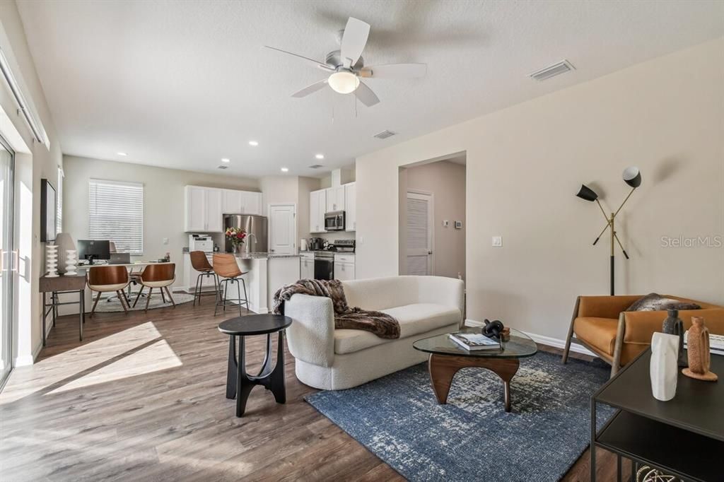 For Rent: $2,146 (3 beds, 2 baths, 1550 Square Feet)