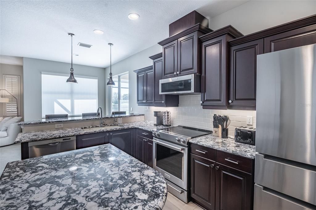 В аренду: $4,750 (3 спален, 2 ванн, 2210 Квадратных фут)