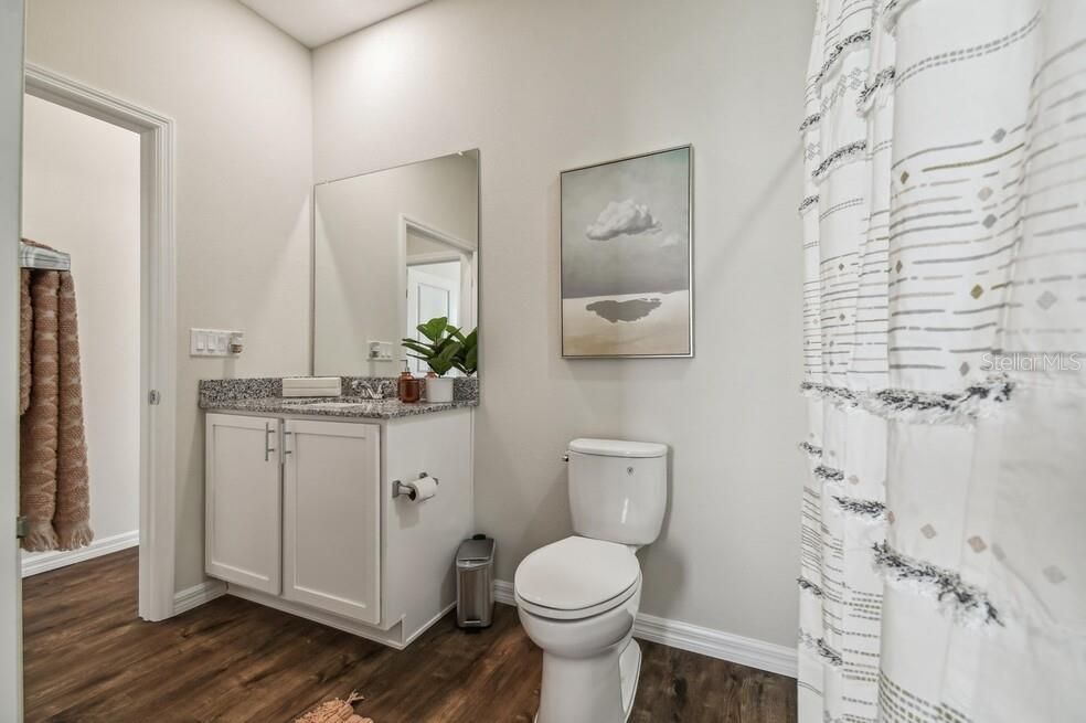 For Rent: $1,950 (3 beds, 2 baths, 1550 Square Feet)