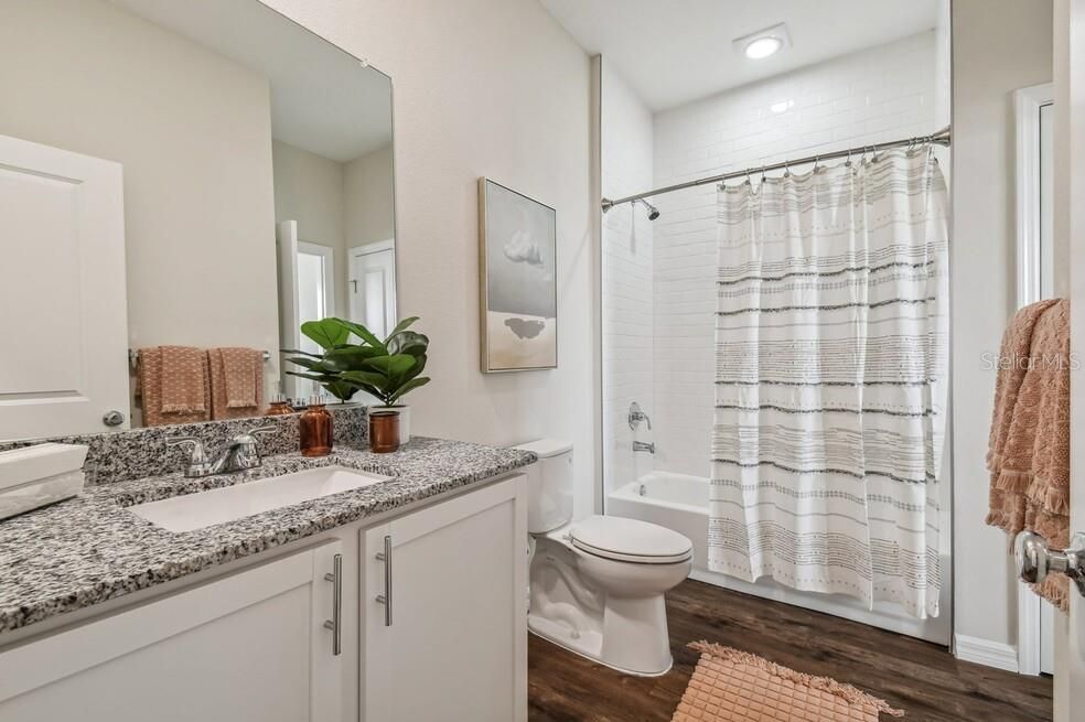 For Rent: $1,950 (3 beds, 2 baths, 1550 Square Feet)