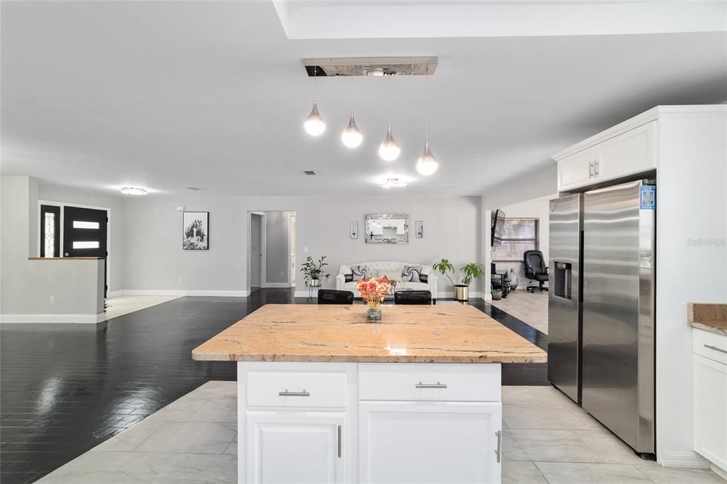 待售: $1,125,000 (3 贝兹, 2 浴室, 2136 平方英尺)