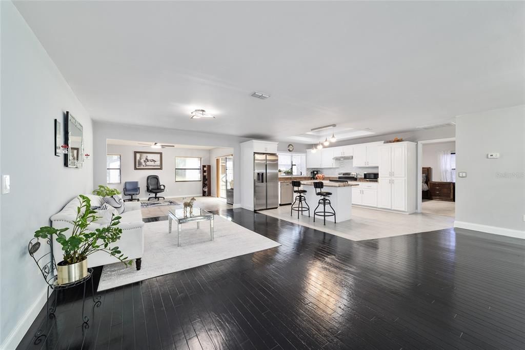 待售: $1,125,000 (3 贝兹, 2 浴室, 2136 平方英尺)