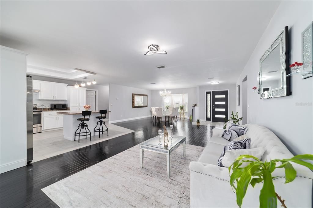 待售: $1,125,000 (3 贝兹, 2 浴室, 2136 平方英尺)