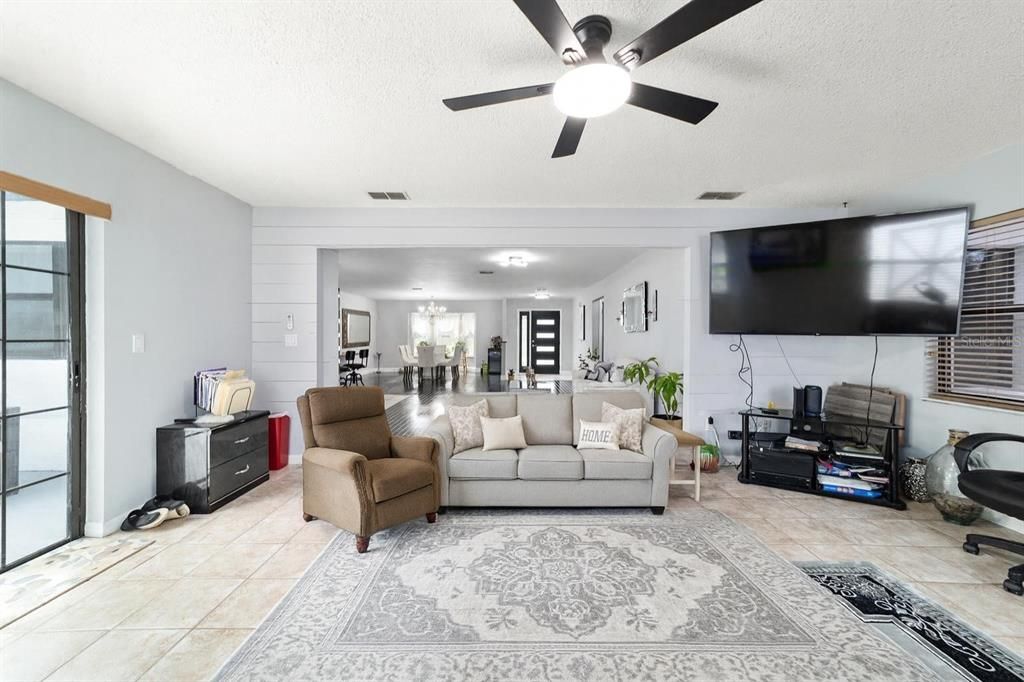 待售: $1,125,000 (3 贝兹, 2 浴室, 2136 平方英尺)