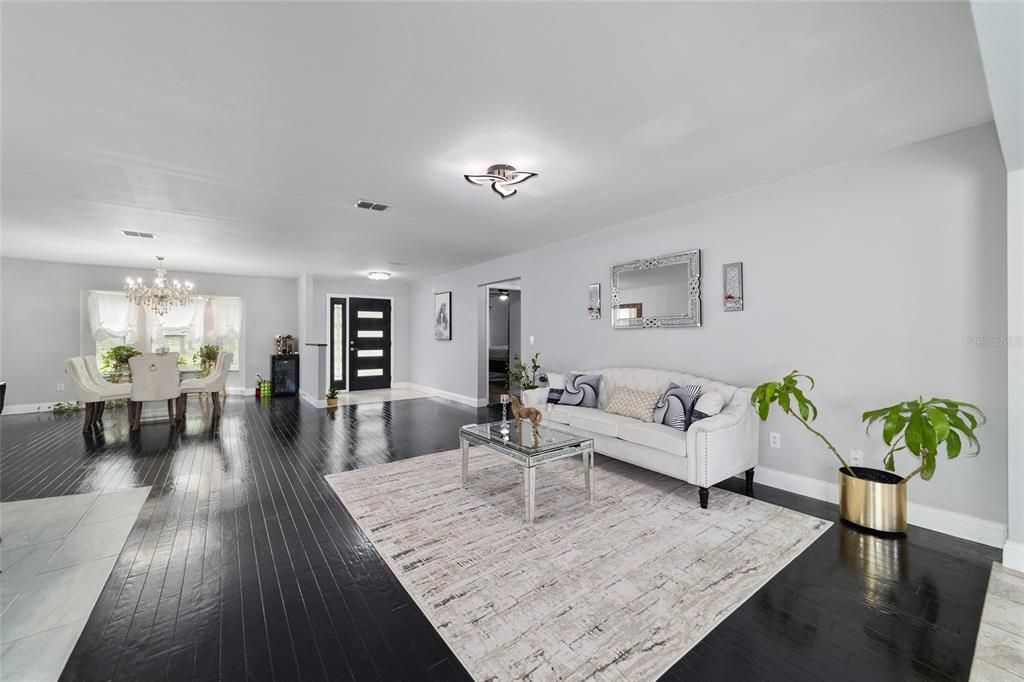 待售: $1,125,000 (3 贝兹, 2 浴室, 2136 平方英尺)