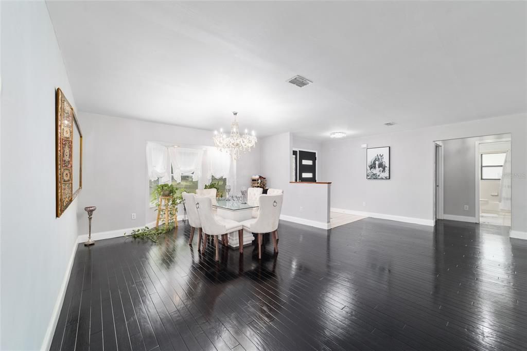 待售: $1,125,000 (3 贝兹, 2 浴室, 2136 平方英尺)