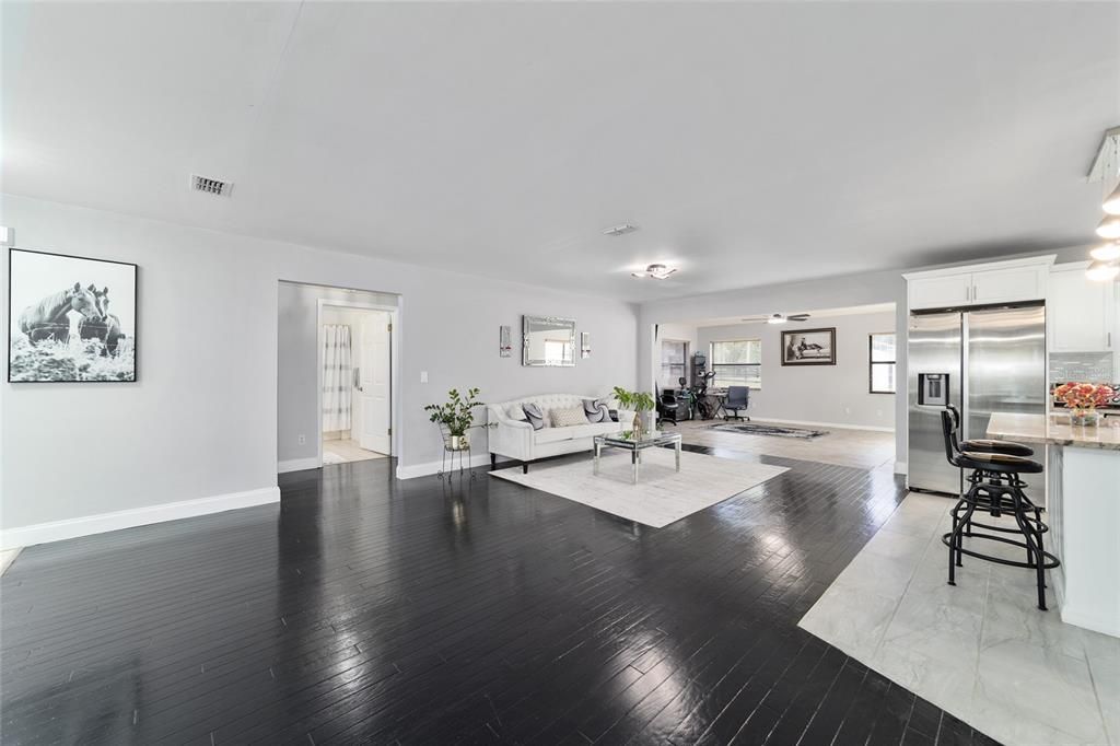 待售: $1,125,000 (3 贝兹, 2 浴室, 2136 平方英尺)