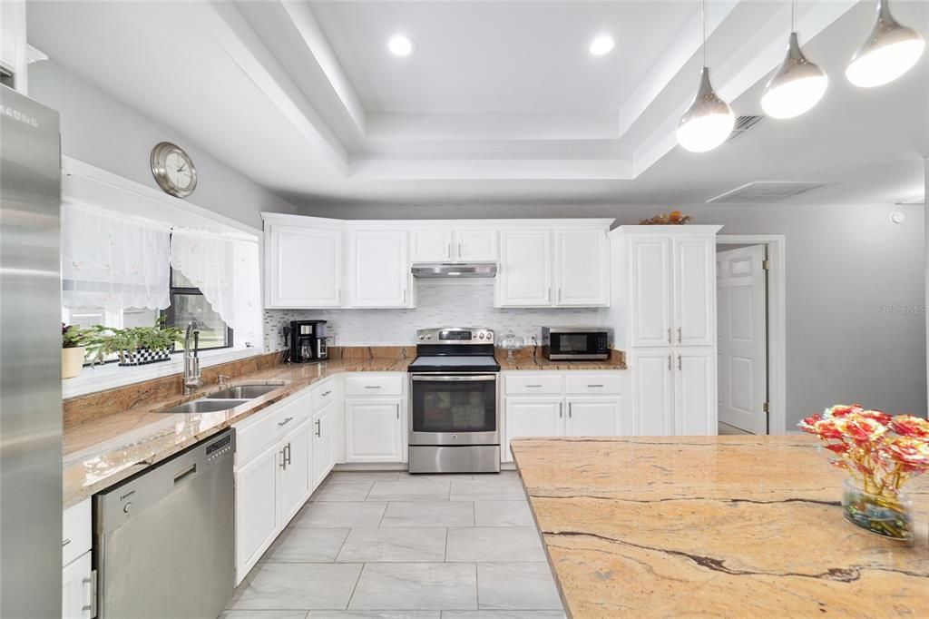 待售: $1,125,000 (3 贝兹, 2 浴室, 2136 平方英尺)