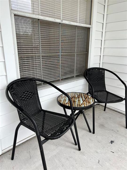 For Sale: $163,900 (1 beds, 1 baths, 734 Square Feet)