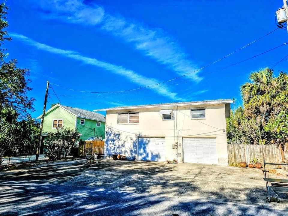 Недавно продано: $395,000 (2 спален, 1 ванн, 1152 Квадратных фут)