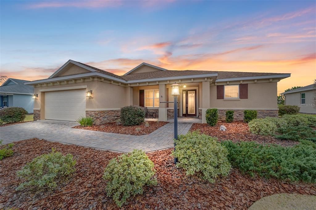 Недавно продано: $414,900 (2 спален, 2 ванн, 1651 Квадратных фут)