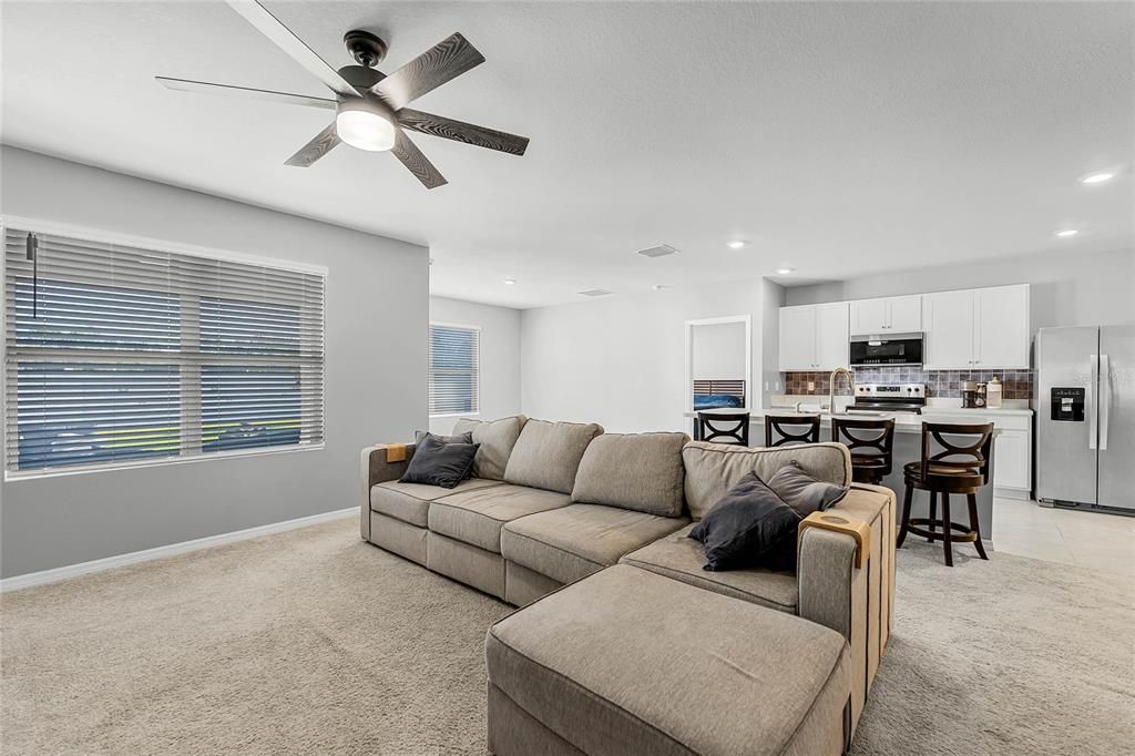 На продажу: $344,900 (3 спален, 2 ванн, 1697 Квадратных фут)