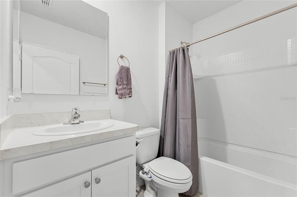 На продажу: $344,900 (3 спален, 2 ванн, 1697 Квадратных фут)