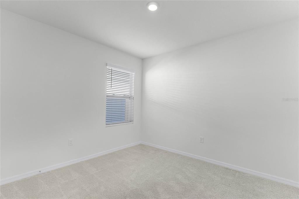 На продажу: $344,900 (3 спален, 2 ванн, 1697 Квадратных фут)