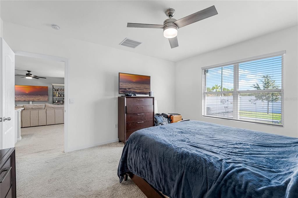 На продажу: $344,900 (3 спален, 2 ванн, 1697 Квадратных фут)