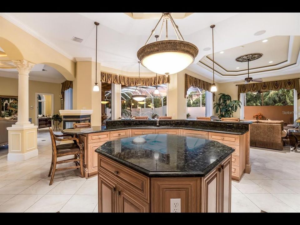 В аренду: $10,500 (4 спален, 3 ванн, 3963 Квадратных фут)