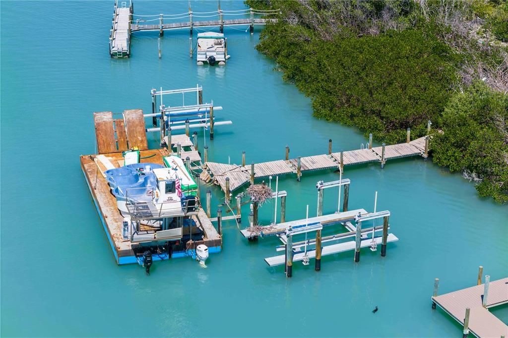 En Venta: $3,499,900 (0.85 acres)