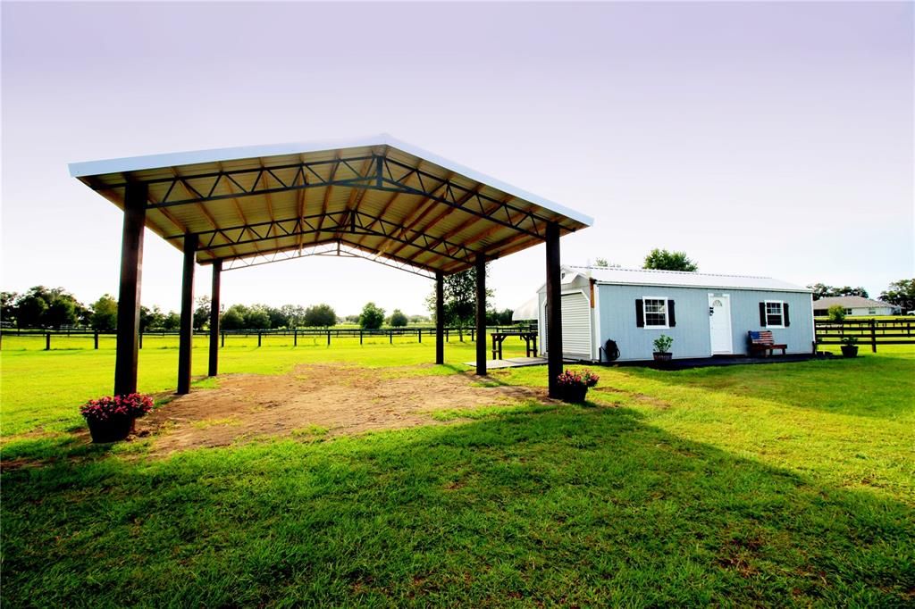 Под контрактом: $875,000 (3 спален, 3 ванн, 2864 Квадратных фут)