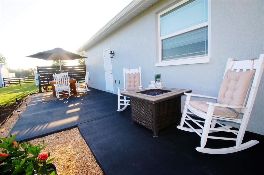 Под контрактом: $875,000 (3 спален, 3 ванн, 2864 Квадратных фут)