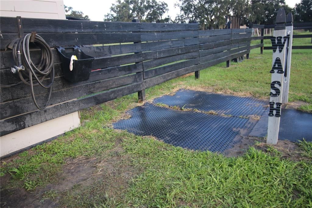 Под контрактом: $875,000 (3 спален, 3 ванн, 2864 Квадратных фут)