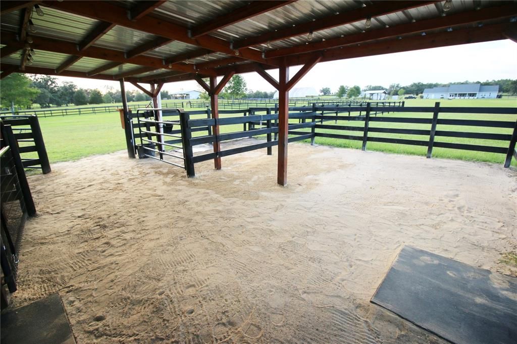 Под контрактом: $875,000 (3 спален, 3 ванн, 2864 Квадратных фут)