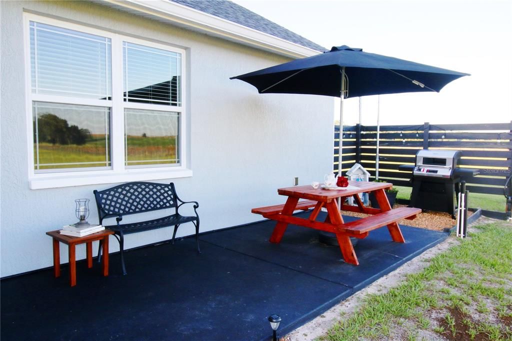 Под контрактом: $875,000 (3 спален, 3 ванн, 2864 Квадратных фут)