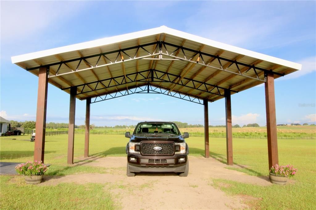 Под контрактом: $875,000 (3 спален, 3 ванн, 2864 Квадратных фут)