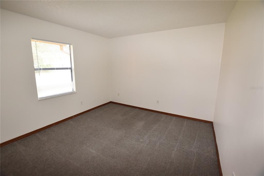 For Rent: $1,800 (3 beds, 2 baths, 1255 Square Feet)