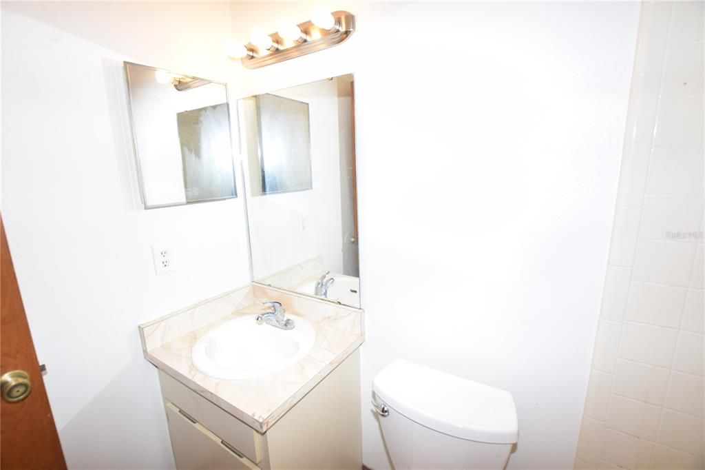 For Rent: $1,800 (3 beds, 2 baths, 1255 Square Feet)