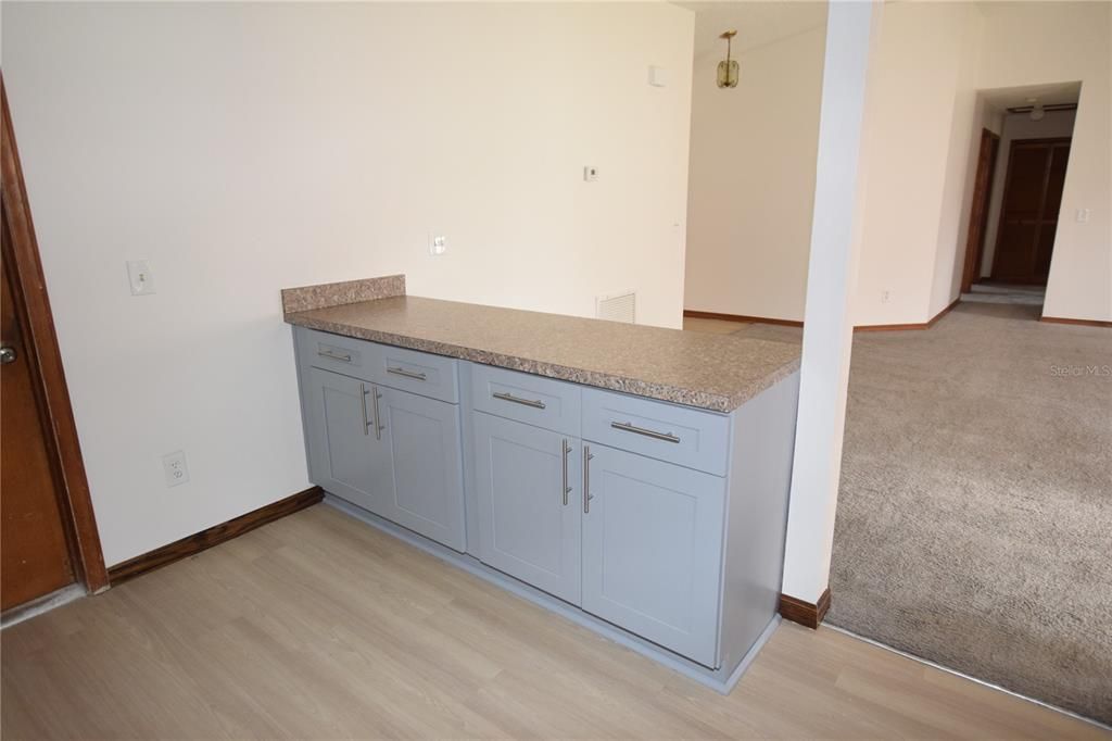 For Rent: $1,800 (3 beds, 2 baths, 1255 Square Feet)