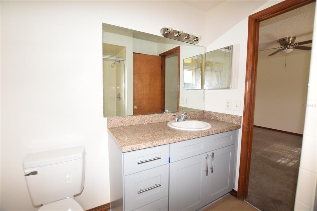 For Rent: $1,800 (3 beds, 2 baths, 1255 Square Feet)