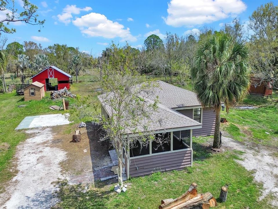 最近售出: $760,000 (3 贝兹, 1 浴室, 1231 平方英尺)