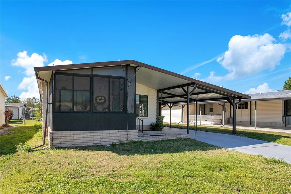 待售: $120,000 (2 贝兹, 2 浴室, 989 平方英尺)