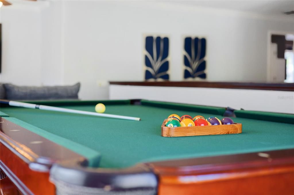 合同活跃: $699,990 (5 贝兹, 4 浴室, 3242 平方英尺)