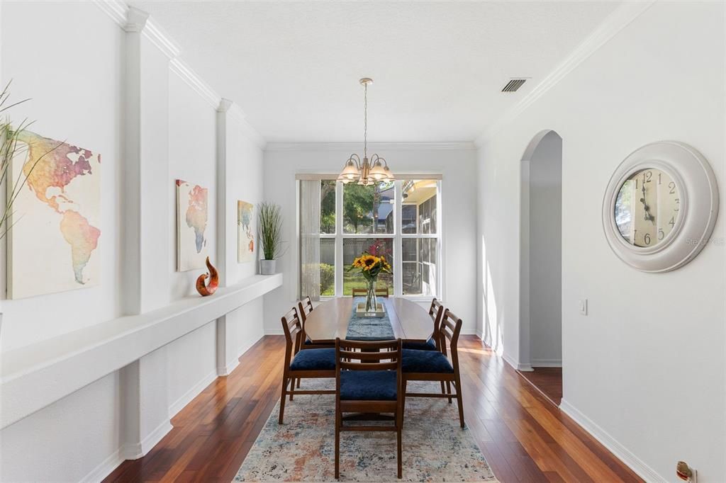 合同活跃: $699,990 (5 贝兹, 4 浴室, 3242 平方英尺)