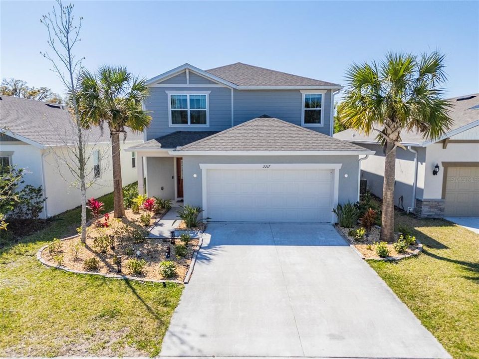 Vendido Recientemente: $395,000 (4 camas, 3 baños, 2208 Pies cuadrados)