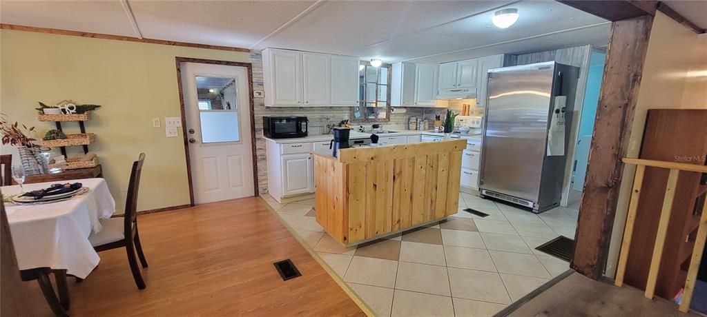 待售: $149,400 (2 贝兹, 2 浴室, 1152 平方英尺)