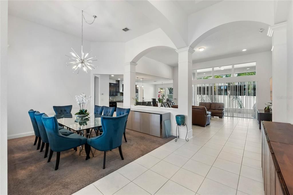 Activo con contrato: $1,063,750 (5 camas, 4 baños, 4475 Pies cuadrados)